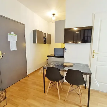 La Maladeta, T2, Wifi, Ascenseur, Casier A Skis, 4 Personnes Apartment *